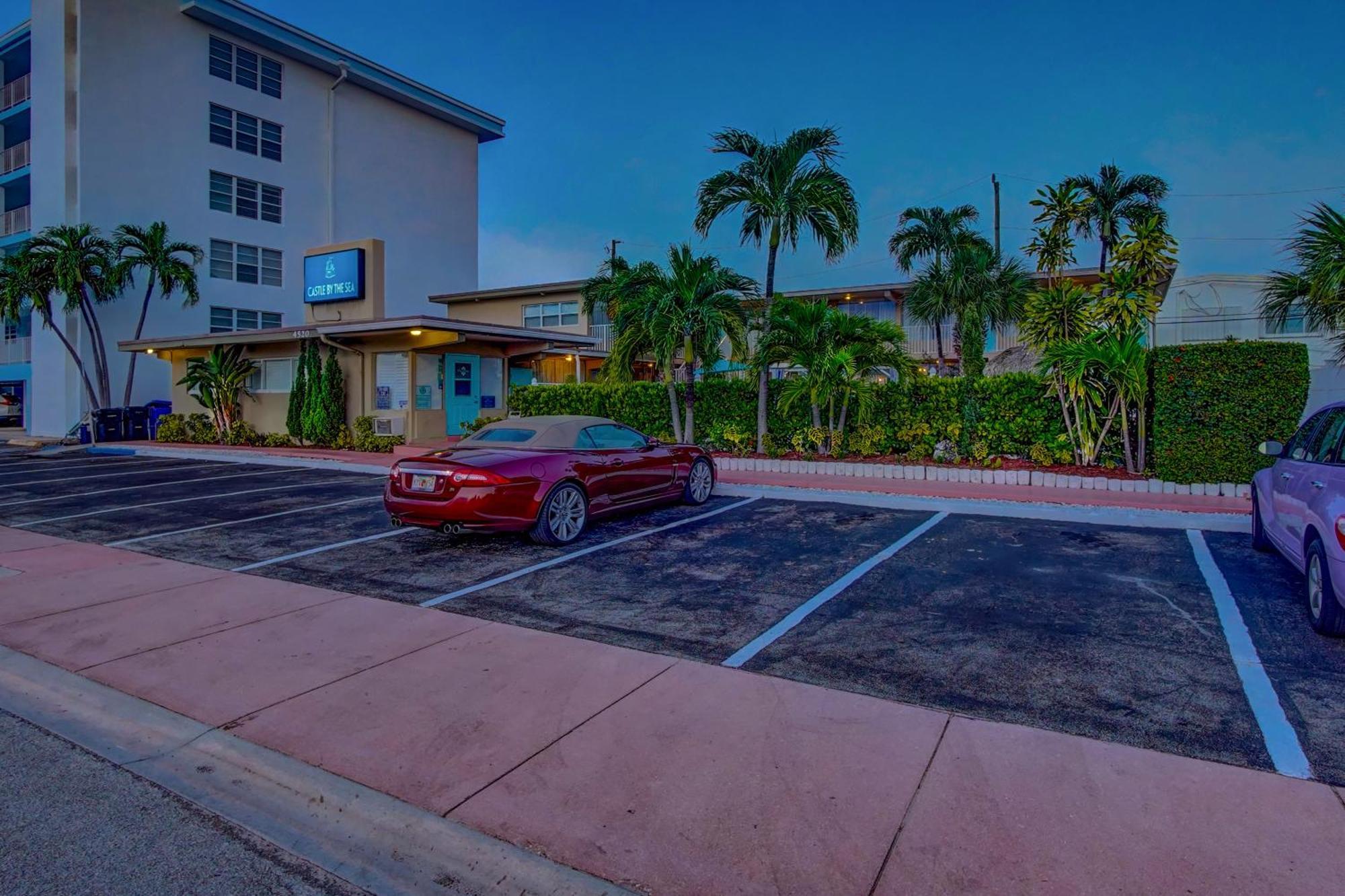 Castle By The Sea Motel Lauderdale-by-the-Sea Exterior photo