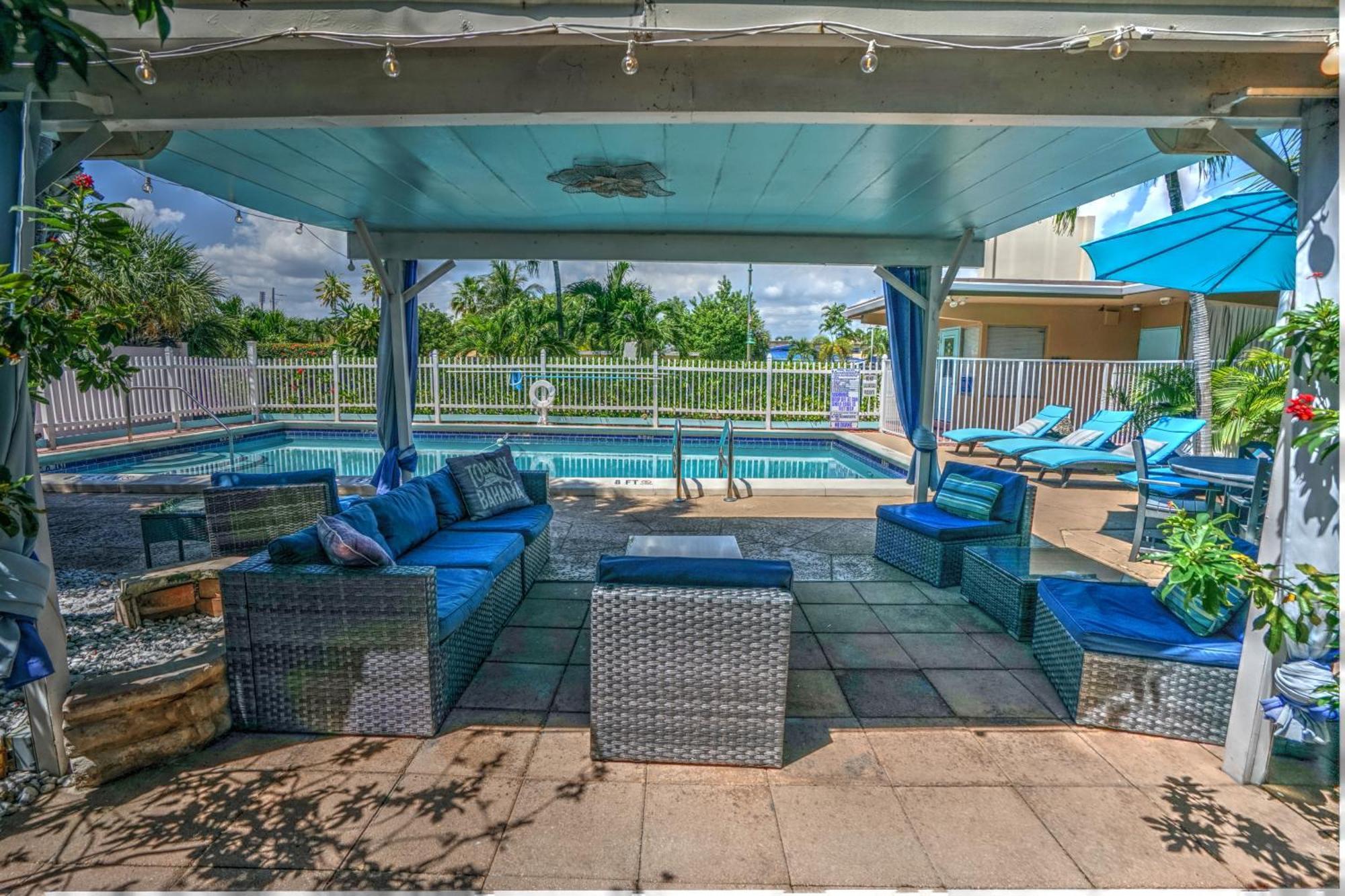 Castle By The Sea Motel Lauderdale-by-the-Sea Exterior photo