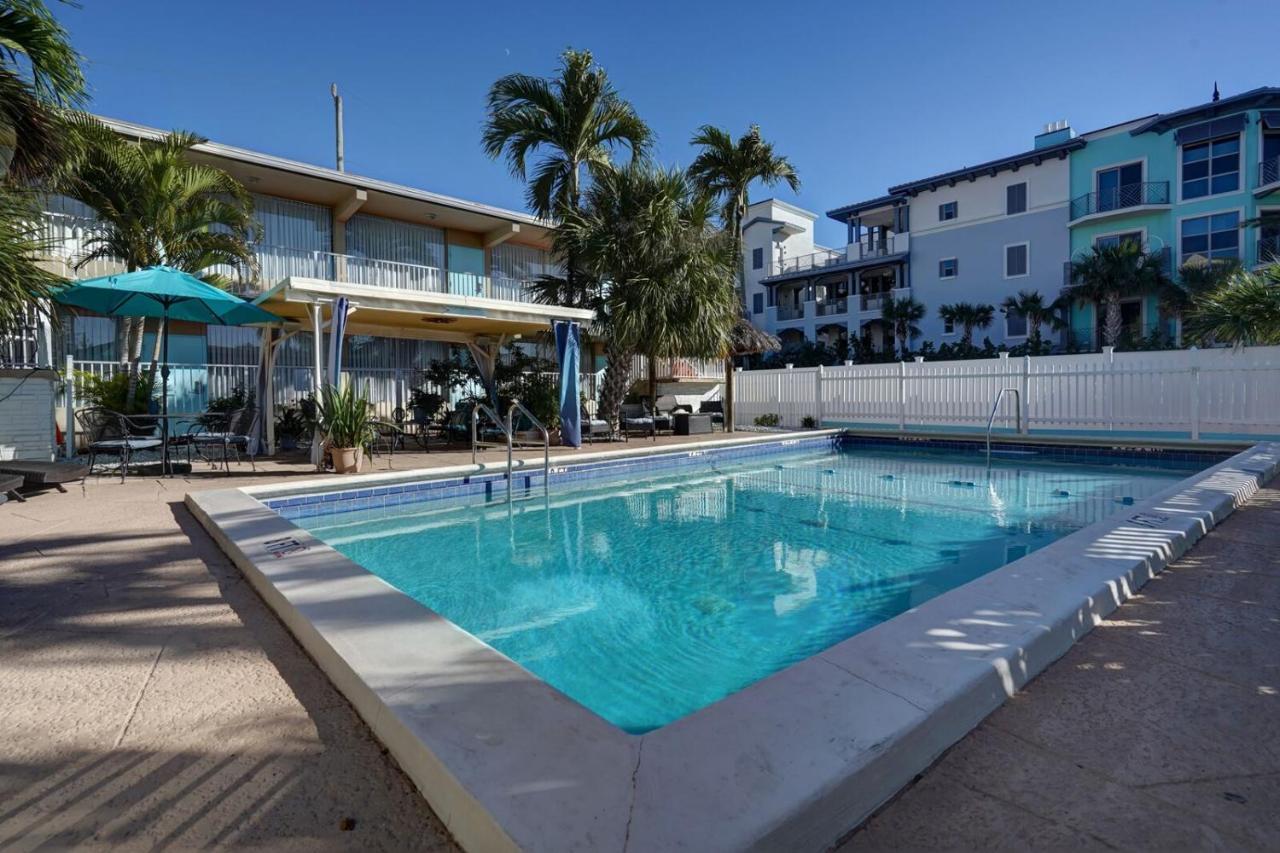 Castle By The Sea Motel Lauderdale-by-the-Sea Exterior photo
